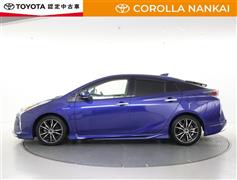 プリウス S