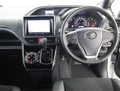 ヴォクシー ZS キラメキ3 4WD