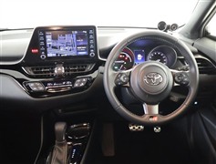 C-HR S GRスポーツ