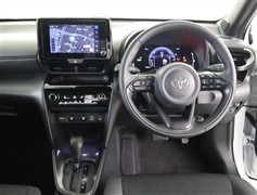 ヤリスクロス HV Z