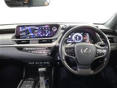 ES300h ヒョウジュンシャ