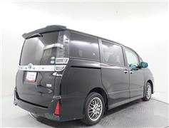 ヴォクシーHV ZS キラメキ 3