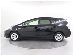 プリウスアルファ S