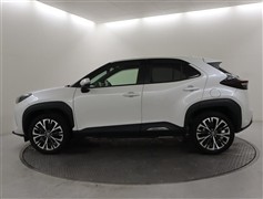 ヤリスクロス HV Z