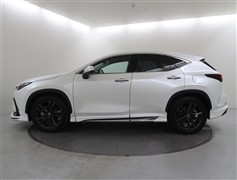 NX350h バージョンL