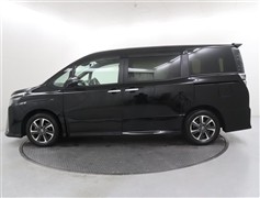 ヴォクシー ZS キラメキ 3