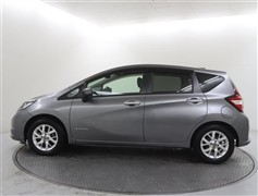 ノート HV e-パワー X