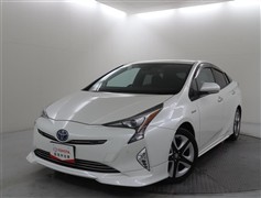 トヨタ プリウス A ツーリングセレクション