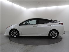 プリウス A ツーリングセレクション