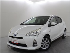 トヨタ アクア G