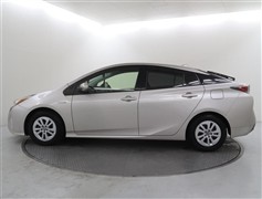 プリウス S セーフティープラス