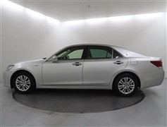 クラウンロイヤル HV ロイヤルサルーン