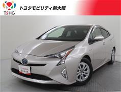 トヨタ　プリウス S