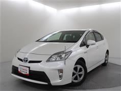 トヨタ　プリウス S