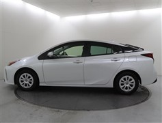 プリウス S セーフティープラス