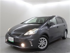 プリウスアルファ S