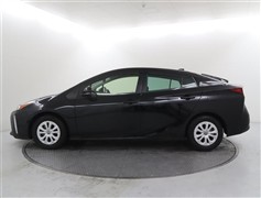 プリウス S セーフティプラス 2