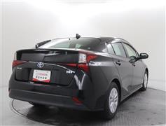 プリウス S セーフティプラス 2