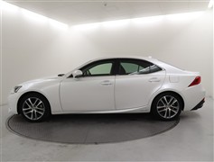 IS300h バージョンL