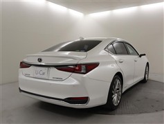 ES300h バージョンL