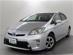 トヨタ プリウス S