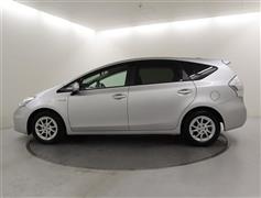 プリウスアルファ S