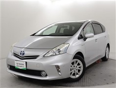 プリウスアルファ S