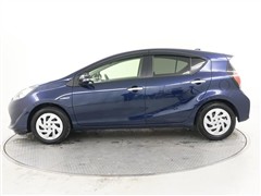 アクア S スタイルブラック