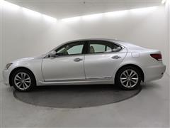 LS600h バージョンL