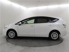 プリウスアルファ S