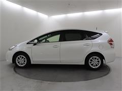 プリウスアルファ S