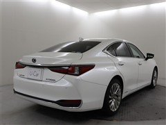 ES300h バージョンL