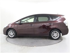 プリウスアルファSチューンブラック