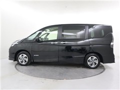 セレナ E-パワー ハイウェイスターV