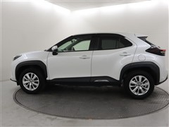 ヤリスクロス HV G