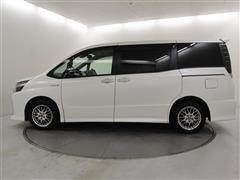 ヴォクシーHV ZS キラメキ 2