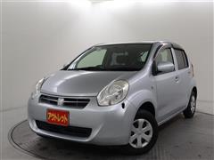 トヨタ　パッソ 1.0X クツロギ