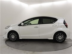 アクア S スタイルブラック