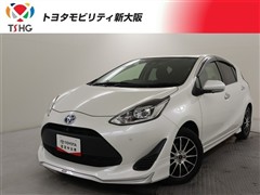 トヨタ　アクア S スタイルブラック