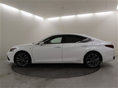 ES300h Fスポーツ
