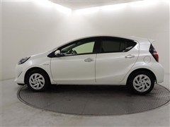 アクア S スタイルブラック