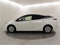 プリウス S セーフティプラス