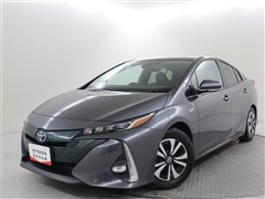 トヨタ　プリウスPHV A レザーP