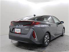 プリウスPHV A レザーP