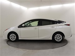 プリウス S セーフティプラス