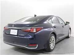 ES300h バージョンL