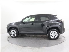 ヤリスクロス HV X