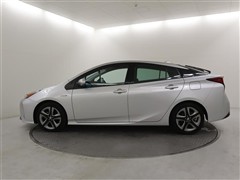 プリウス A プレミアムツーリング