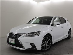 レクサス CT200h Fスポーツ