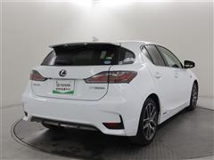 CT200h Fスポーツ